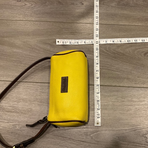 Dooney & Bourke Mini Shoulder Bag Yellow Pebble Leather - Picture 10 of 12